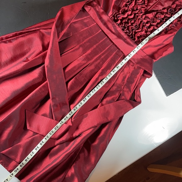 Jessica Howard Wine Colored Dress, Full Skirt, Beautiful! - Picture 4 of 7